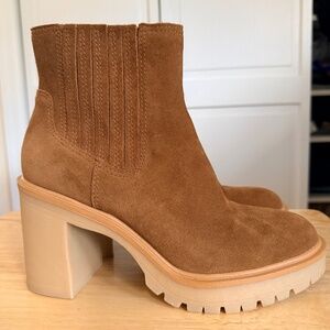 Dolce Vita Caster H2O Platform Lug Sole Suede Bootie size 9